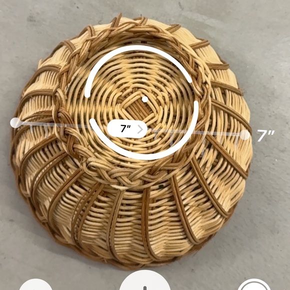 GORGEOUS HAND WOVEN BASKET ☀️🙌🦋 Woven Basket with Open Weave Design - Picture 5 of 6
